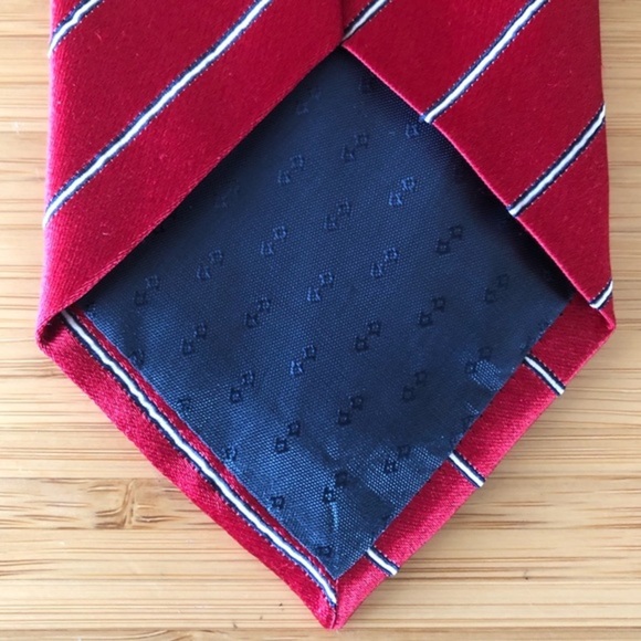 Andrew’s Tie’s Bright Red & White Silk Tie NWT - Picture 3 of 6